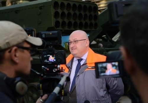 С гендиректора «Омсктрансмаша» Лобова, который сидит, хотят взыскать еще и 219 млн рублей