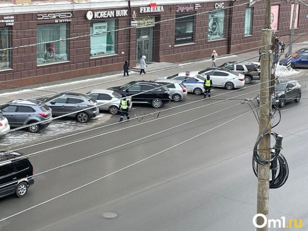 В Омске приземлился правительственный борт с Дмитрием Медведевым В Омске приземлился правительственный борт с Дмитрием Медведевым