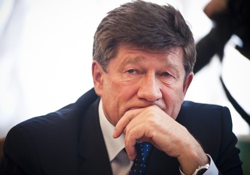 Семья экс-мэра Двораковского покупает автомобили для СВО