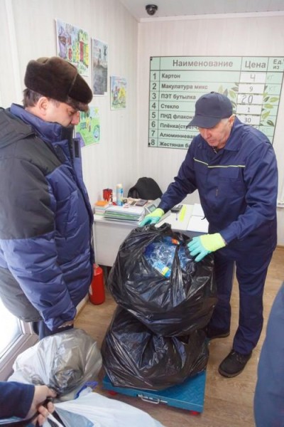 Как депутат Омского горсовета Никитин заработал на вторсырье, которое он сдал в экопункт «Магнита»