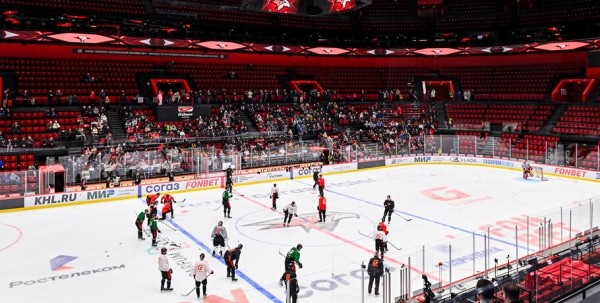 "Все будут играть от ножа". Омский "Авангард" провёл открытую тренировку