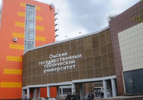 СМИ: у ректора ОмГТУ Маевского, возможно, прошли обыски