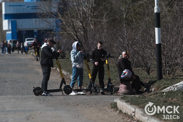 В мэрии прокомментировали появление самокатов в Омске: их станет на 500 штук больше