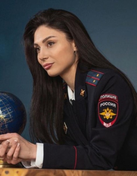 Красота в погонах: «Леди омская полиция» стала Алена Сидорчук Красота в погонах: «Леди омская полиция» стала Алена Сидорчук
