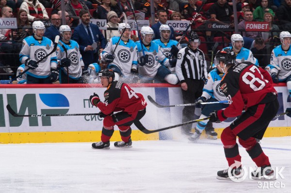 "Авангард" стал первым полуфиналистом "Востока" "Авангард" стал первым полуфиналистом "Востока"