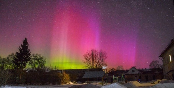 Красочное полярное сияние сфотографировали недалеко от Омска