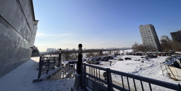 В Омске благоустроят зону возле метромоста В Омске благоустроят зону возле метромоста