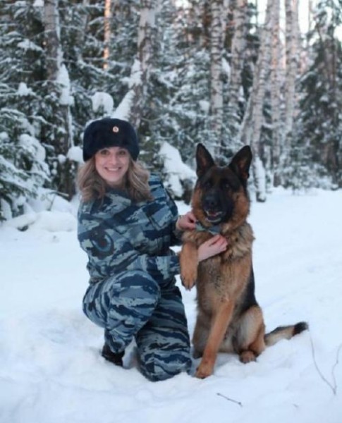 Красота в погонах: «Леди омская полиция» стала Алена Сидорчук Красота в погонах: «Леди омская полиция» стала Алена Сидорчук