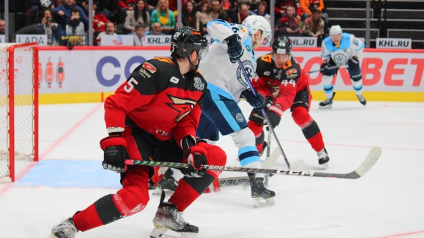 Новосибирская ХК «Сибирь» проиграла «Авангарду» во втором матче 1/8 финала Кубка Гагарина