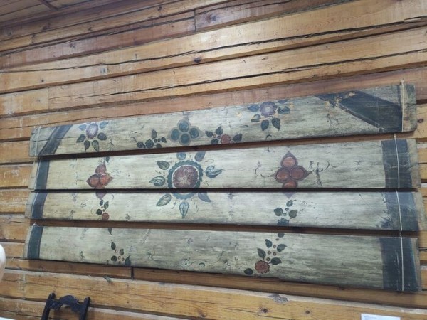 Нелёгкая жизнь, или Вестники счастья. Урало-сибирская роспись - локальный бренд Усть-Ишимского района Нелёгкая жизнь, или Вестники счастья. Урало-сибирская роспись - локальный бренд Усть-Ишимского района