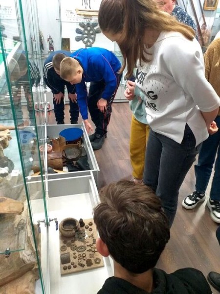 "Бывало, как соберутся за столом наши казаки, да запоют, аж стёкла дрожат ". Этнокультурный бренд Черлакского района Омской области