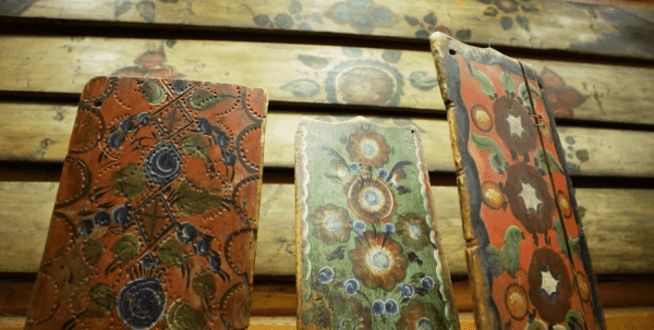 Нелёгкая жизнь, или Вестники счастья. Урало-сибирская роспись - локальный бренд Усть-Ишимского района Нелёгкая жизнь, или Вестники счастья. Урало-сибирская роспись - локальный бренд Усть-Ишимского района