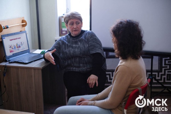 Омских родителей познакомили с альтернативной реабилитацией детей с инвалидностью