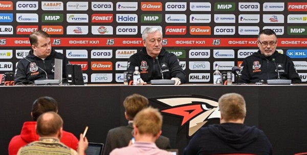 "Контракт до 30 апреля. На этом всё... заканчивается". Главный тренер "Авангарда" подвёл итоги сезона "Контракт до 30 апреля. На этом всё... заканчивается". Главный тренер "Авангарда" подвёл итоги сезона