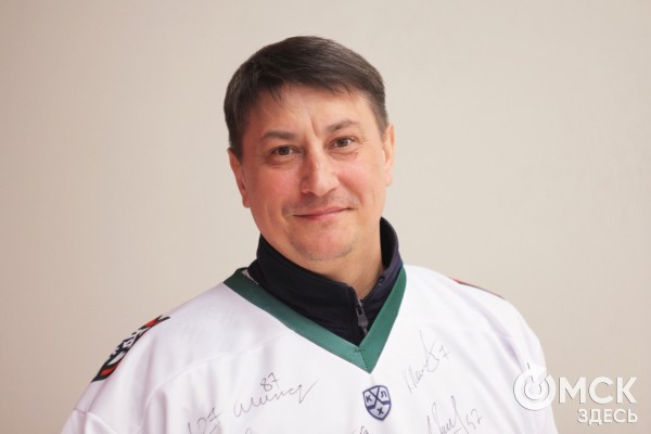 "И покуда я жив, я буду болеть за "Авангард". За что омские фанаты любят хоккей "И покуда я жив, я буду болеть за "Авангард". За что омские фанаты любят хоккей