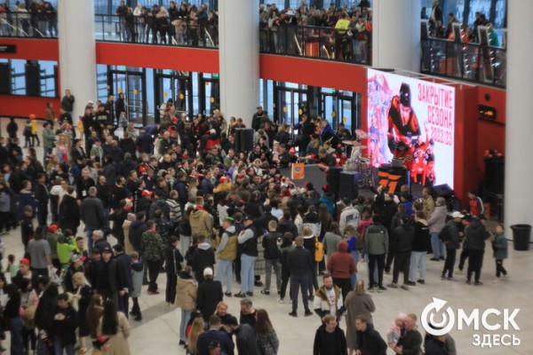 "Мы их полюбили и хотим, чтобы они жили с нами". "Авангард" закрыл сезон вместе с болельщиками "Мы их полюбили и хотим, чтобы они жили с нами". "Авангард" закрыл сезон вместе с болельщиками