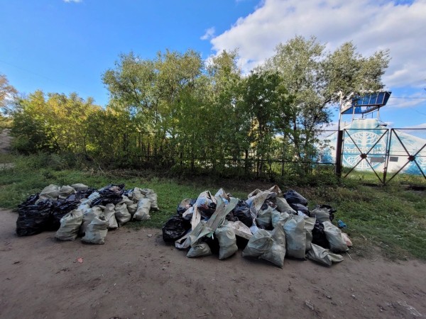 Забег со смыслом – в Омске бегуны очистят от мусора один из парков