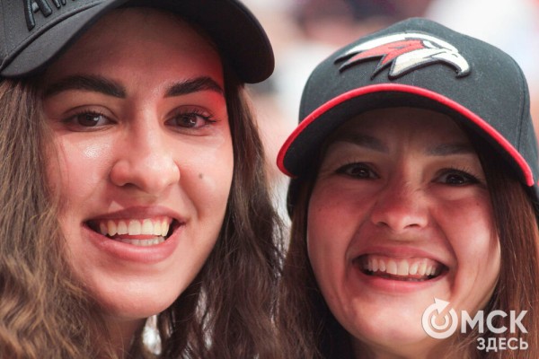 "И покуда я жив, я буду болеть за "Авангард". За что омские фанаты любят хоккей "И покуда я жив, я буду болеть за "Авангард". За что омские фанаты любят хоккей