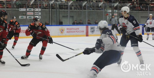 "Омские Ястребы" потерпели второе поражение в финале Кубка Харламова