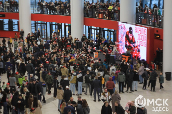 "Мы их полюбили и хотим, чтобы они жили с нами". "Авангард" закрыл сезон вместе с болельщиками "Мы их полюбили и хотим, чтобы они жили с нами". "Авангард" закрыл сезон вместе с болельщиками