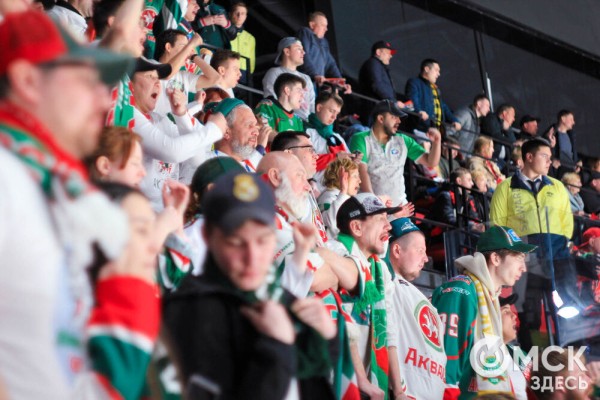 "И покуда я жив, я буду болеть за "Авангард". За что омские фанаты любят хоккей "И покуда я жив, я буду болеть за "Авангард". За что омские фанаты любят хоккей
