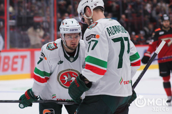 "И покуда я жив, я буду болеть за "Авангард". За что омские фанаты любят хоккей "И покуда я жив, я буду болеть за "Авангард". За что омские фанаты любят хоккей