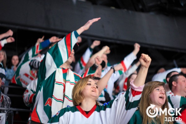 "И покуда я жив, я буду болеть за "Авангард". За что омские фанаты любят хоккей "И покуда я жив, я буду болеть за "Авангард". За что омские фанаты любят хоккей