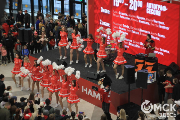 "Мы их полюбили и хотим, чтобы они жили с нами". "Авангард" закрыл сезон вместе с болельщиками "Мы их полюбили и хотим, чтобы они жили с нами". "Авангард" закрыл сезон вместе с болельщиками