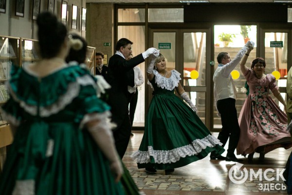 От Луны и Венеры до книг и винила. В Омске прошла "Библионочь"