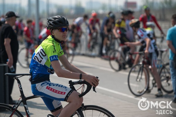Как в Омске проходит велогонка памяти Леонида Живодёрова