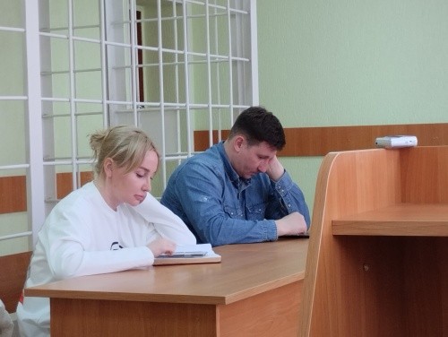 «Криминальное чтиво» по делу пивной «королевы» в Омске: свидетель не помнит что делал с полученной «обналичкой» «Криминальное чтиво» по делу пивной «королевы» в Омске: свидетель не помнит что делал с полученной «обналичкой»