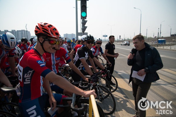Как в Омске проходит велогонка памяти Леонида Живодёрова