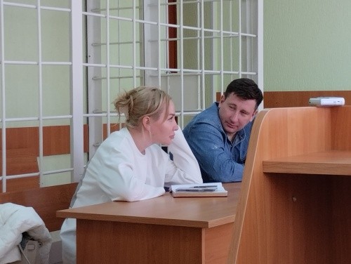 «Криминальное чтиво» по делу пивной «королевы» в Омске: свидетель не помнит что делал с полученной «обналичкой» «Криминальное чтиво» по делу пивной «королевы» в Омске: свидетель не помнит что делал с полученной «обналичкой»