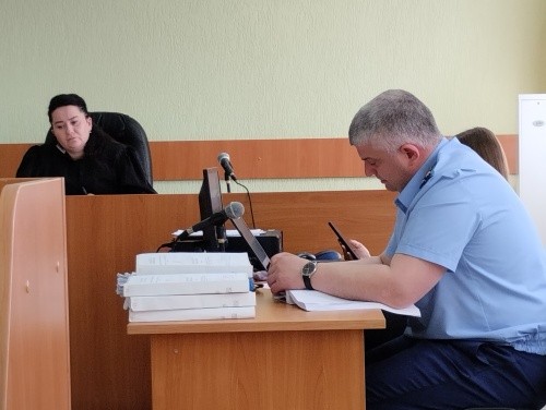 «Криминальное чтиво» по делу пивной «королевы» в Омске: свидетель не помнит что делал с полученной «обналичкой» «Криминальное чтиво» по делу пивной «королевы» в Омске: свидетель не помнит что делал с полученной «обналичкой»