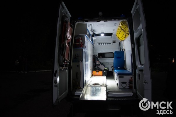 "У меня на руках чуть не умер ребёнок, и я думал об увольнении". Честный разговор с фельдшером скорой помощи