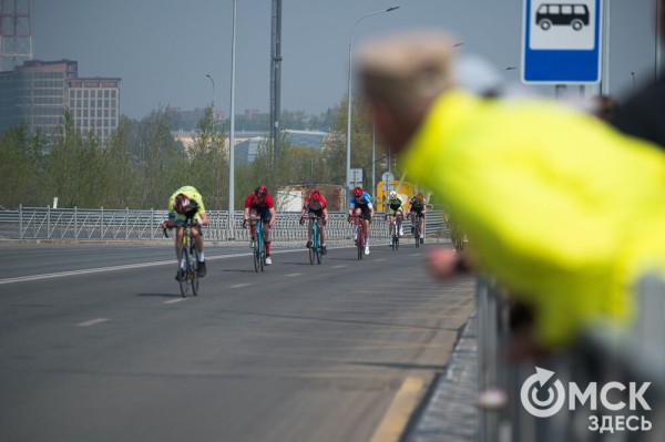 Как в Омске проходит велогонка памяти Леонида Живодёрова