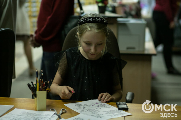 От Луны и Венеры до книг и винила. В Омске прошла "Библионочь"