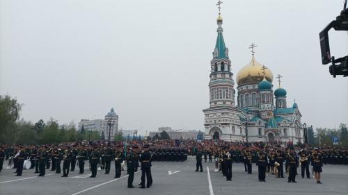 «Фашисты боялись морозов и сибиряков»: в Омске прошел Парад Победы «Фашисты боялись морозов и сибиряков»: в Омске прошел Парад Победы