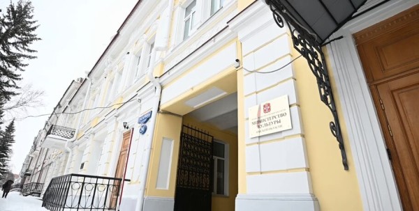 Как в центре Омска появился комплекс зданий в духе Петербурга