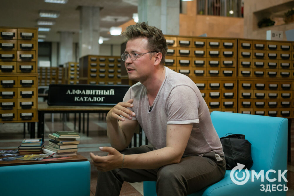 От Луны и Венеры до книг и винила. В Омске прошла "Библионочь"