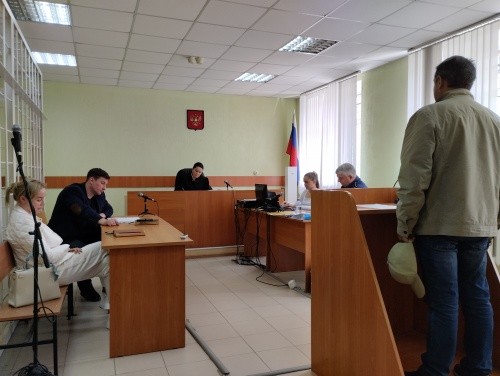 «Криминальное чтиво» по делу пивной «королевы» в Омске: свидетель не помнит что делал с полученной «обналичкой» «Криминальное чтиво» по делу пивной «королевы» в Омске: свидетель не помнит что делал с полученной «обналичкой»