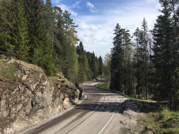 "Обнимая небо" и Дорога жизни. Омич пробежал вокруг Ладоги ради паллиативных больных "Обнимая небо" и Дорога жизни. Омич пробежал вокруг Ладоги ради паллиативных больных