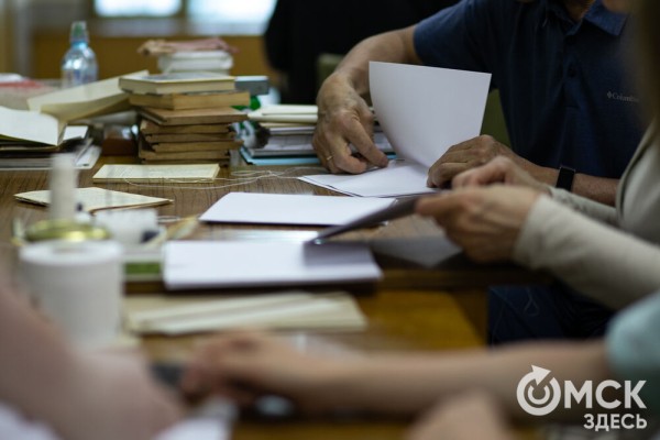 От Луны и Венеры до книг и винила. В Омске прошла "Библионочь"