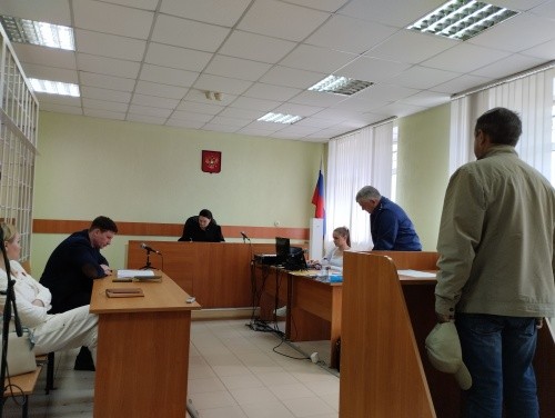 «Криминальное чтиво» по делу пивной «королевы» в Омске: свидетель не помнит что делал с полученной «обналичкой» «Криминальное чтиво» по делу пивной «королевы» в Омске: свидетель не помнит что делал с полученной «обналичкой»