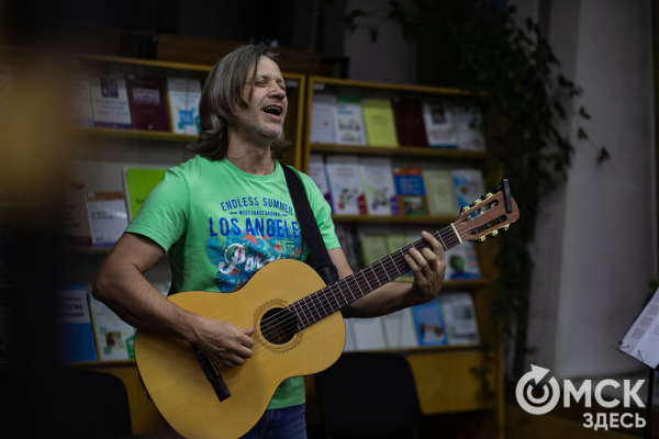 От Луны и Венеры до книг и винила. В Омске прошла "Библионочь"