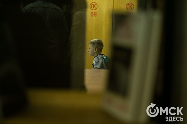 От Луны и Венеры до книг и винила. В Омске прошла "Библионочь"