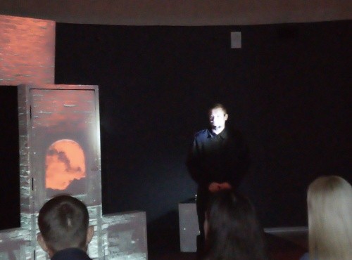 К Дню Победы в Омске создали уникальный спектакль по рассекреченным архивам УФСБ К Дню Победы в Омске создали уникальный спектакль по рассекреченным архивам УФСБ