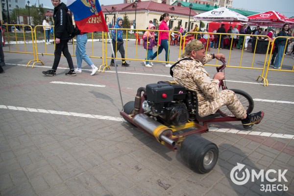 Залпами из пушек отметили 9 Мая в Омской крепости