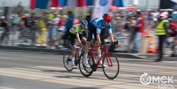 Как в Омске проходит велогонка памяти Леонида Живодёрова