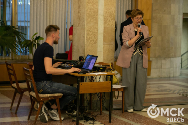 От Луны и Венеры до книг и винила. В Омске прошла "Библионочь"